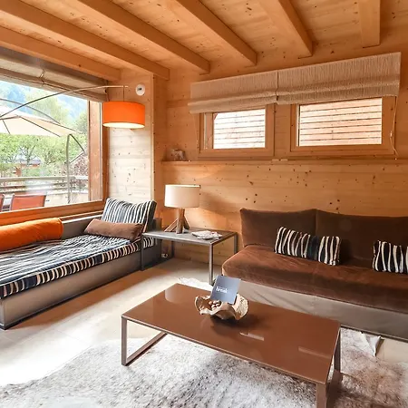 Chalet Contemporain Face Au Mont-Blanc Шале