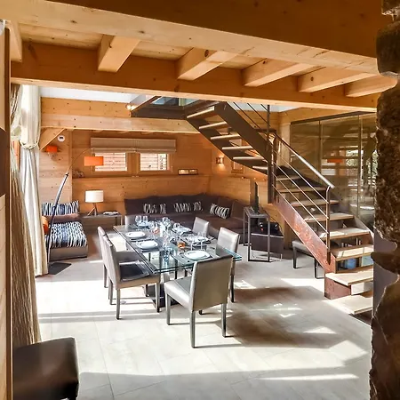 Chalet Contemporain Face Au Mont-Blanc *