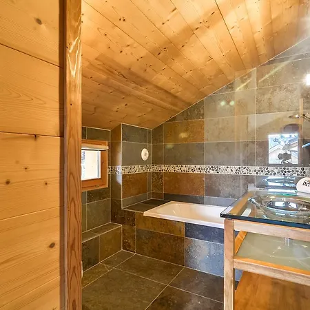 Chalet Contemporain Face Au Mont-Blanc