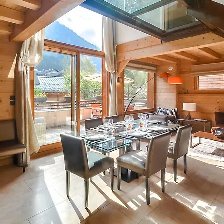 Шале Chalet Contemporain Face Au Mont-Blanc Шамони