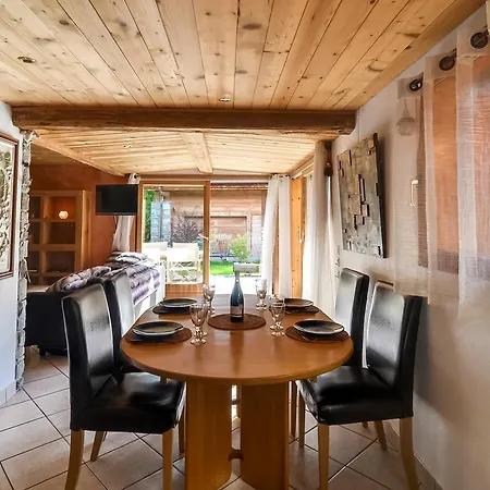 Шале Chalet Contemporain Face Au Mont-Blanc