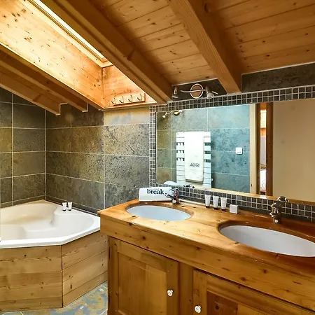 Chalet Contemporain Face Au Mont-Blanc Шале *
