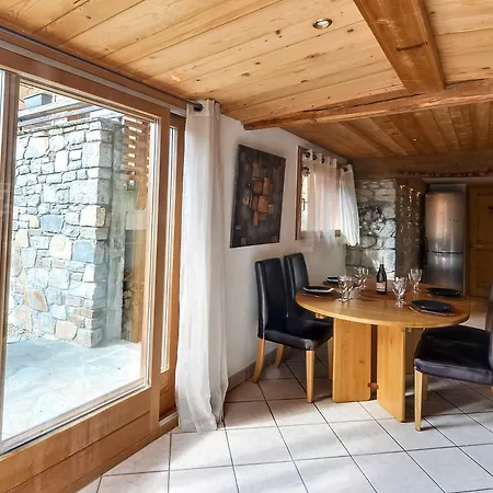 Chalet Contemporain Face Au Mont-Blanc Шале